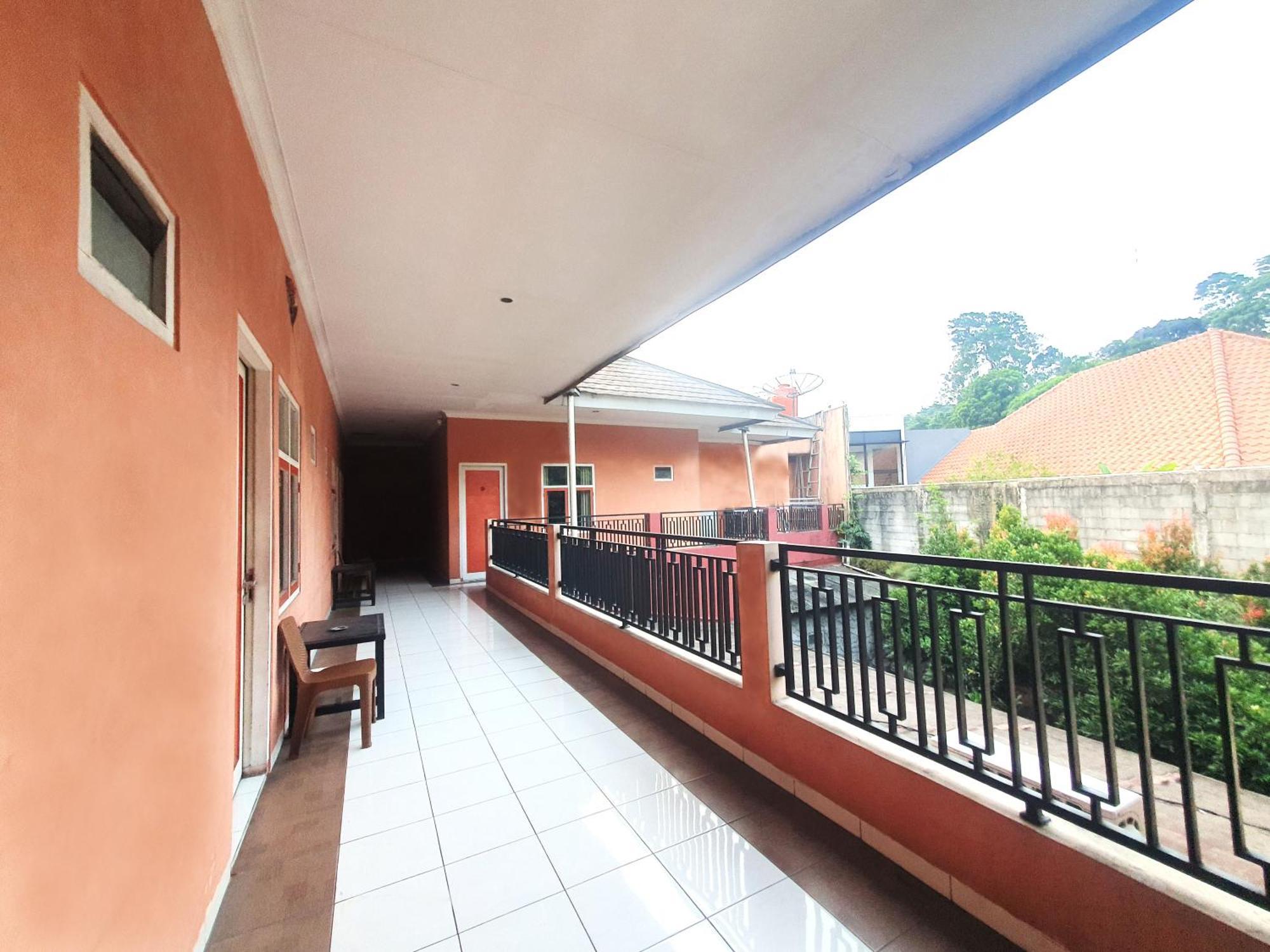 Ruang Tidur At Dpalma Bogor Hotel Екстериор снимка
